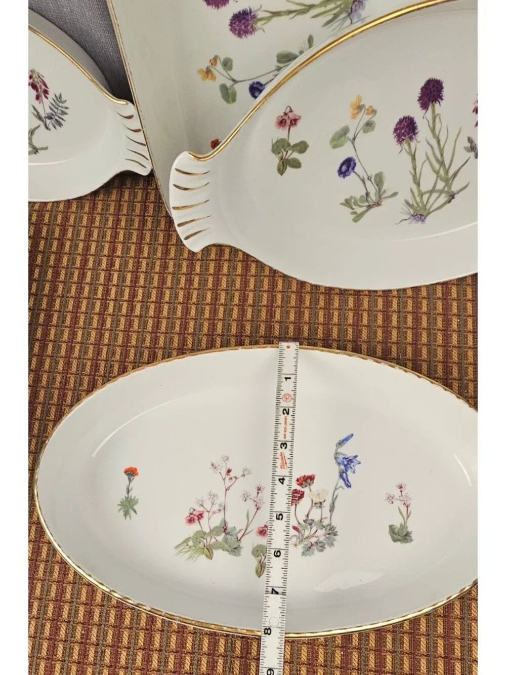 Louis Lourioux set oval